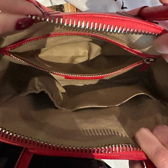 AUTHENTIC GIVENCHY 'ANTIGONA' BAG (MEDIUM) in RED LEATHER ❤️ - Picture 11 of 13